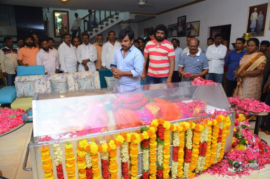 Celebrities-Pay-Homage-to-Vijaya-Nirmala-Garu